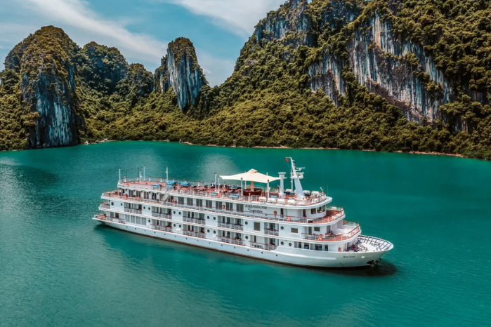 國賓號過夜郵輪